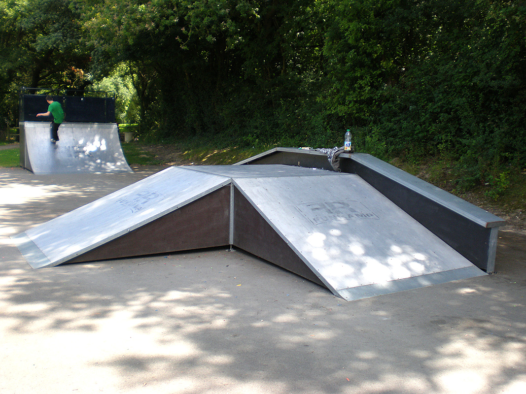 Le Paradis Skatepark Legé Skate Spot 3/5