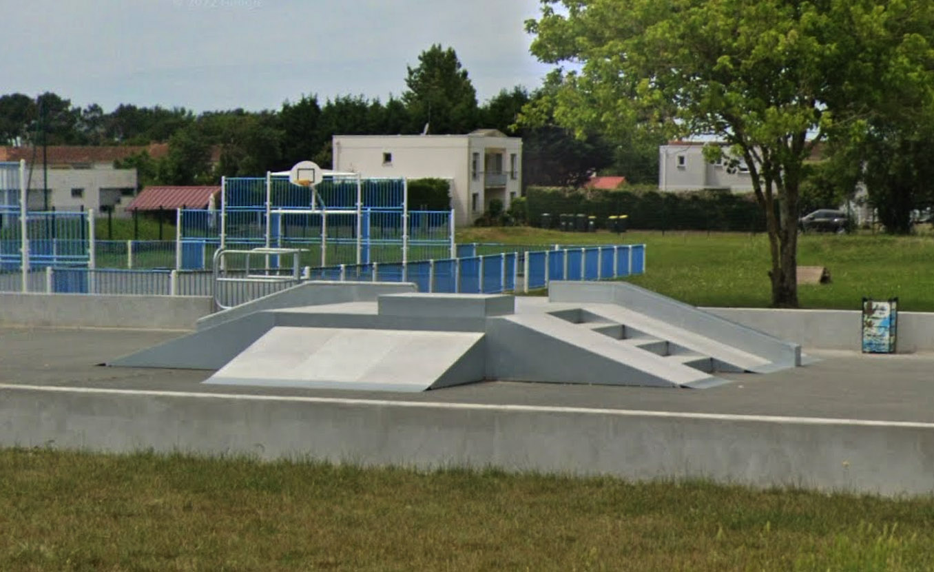 Collège Skatepark Lesparre Médoc Skate Spot 3/5