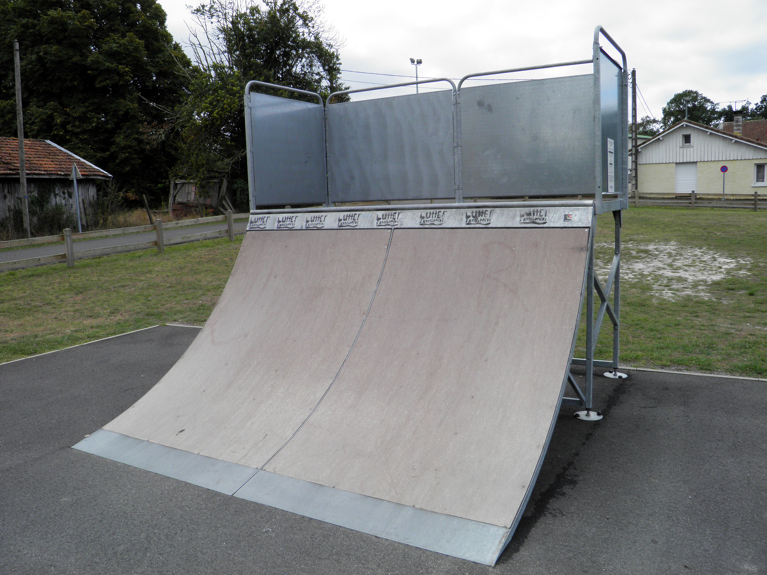 Le chateau d' eau Skatepark Linxe Skate Spot 1/5
