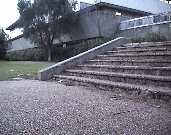 Trésor Public Spot Street Montpellier Skate Spot 3/5