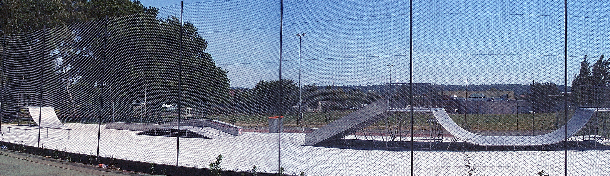 Stade Marcel Billard Skatepark Oissel Skate Spot 3/5