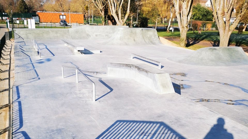 Les Capucins Skatepark Coulommiers Skate Spot 3/5
