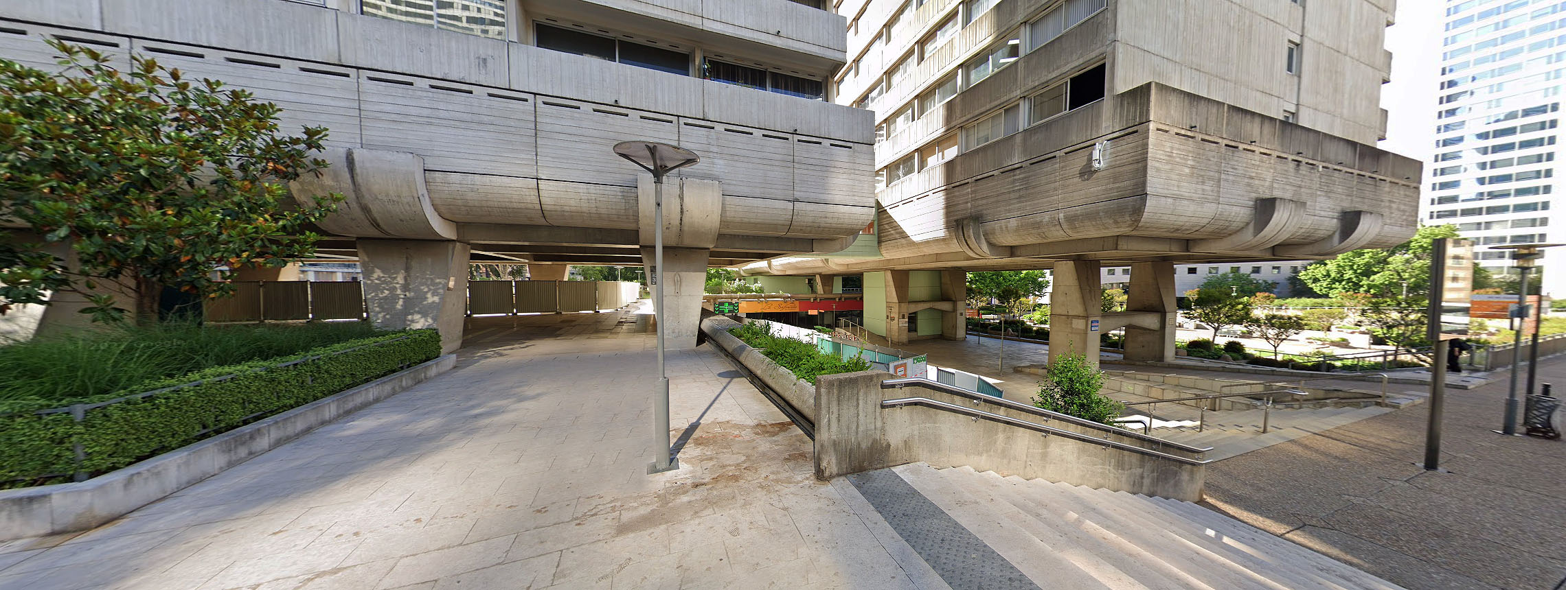 Les Nymphéas Spot Street Courbevoie Skate Spot 3/5