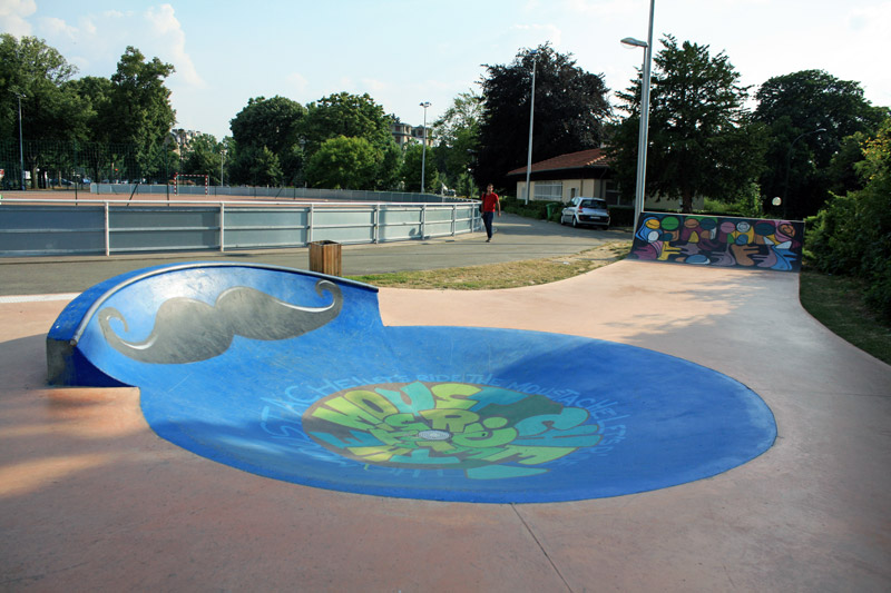 Muette Bowl Paris Skate Spot 4/5