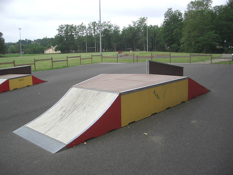 Pouillon Skatepark Pouillon Skate Spot 2/5