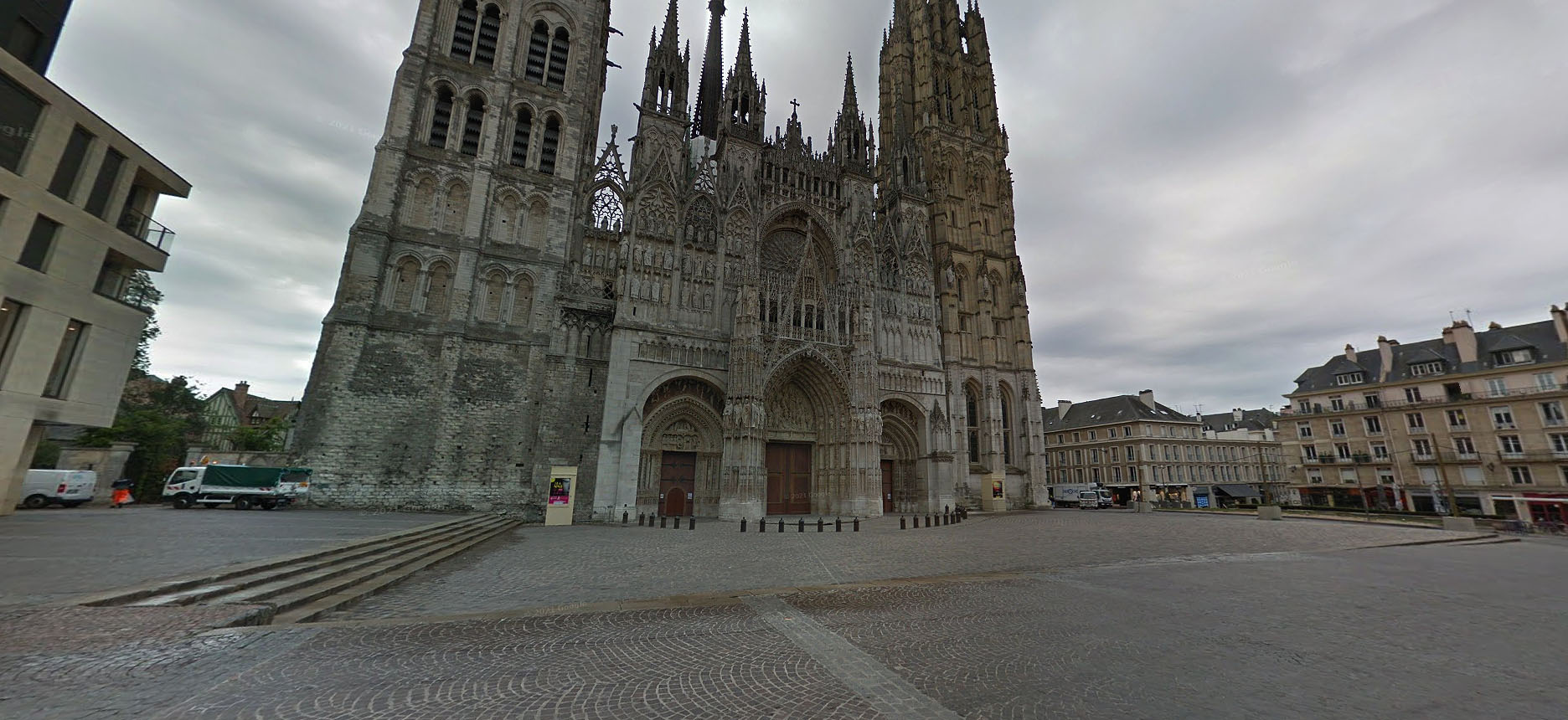 Cathédrale Notre Dame Spot Street Rouen Skate Spot 3/5