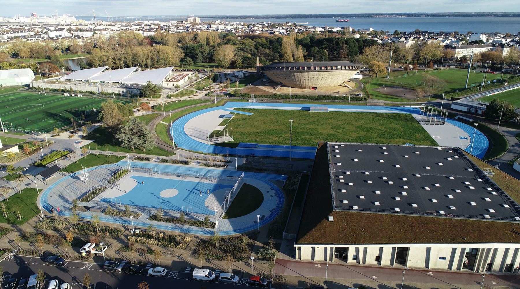 Plaine des Sports Spot Street Saint Nazaire Skate Spot 2/5