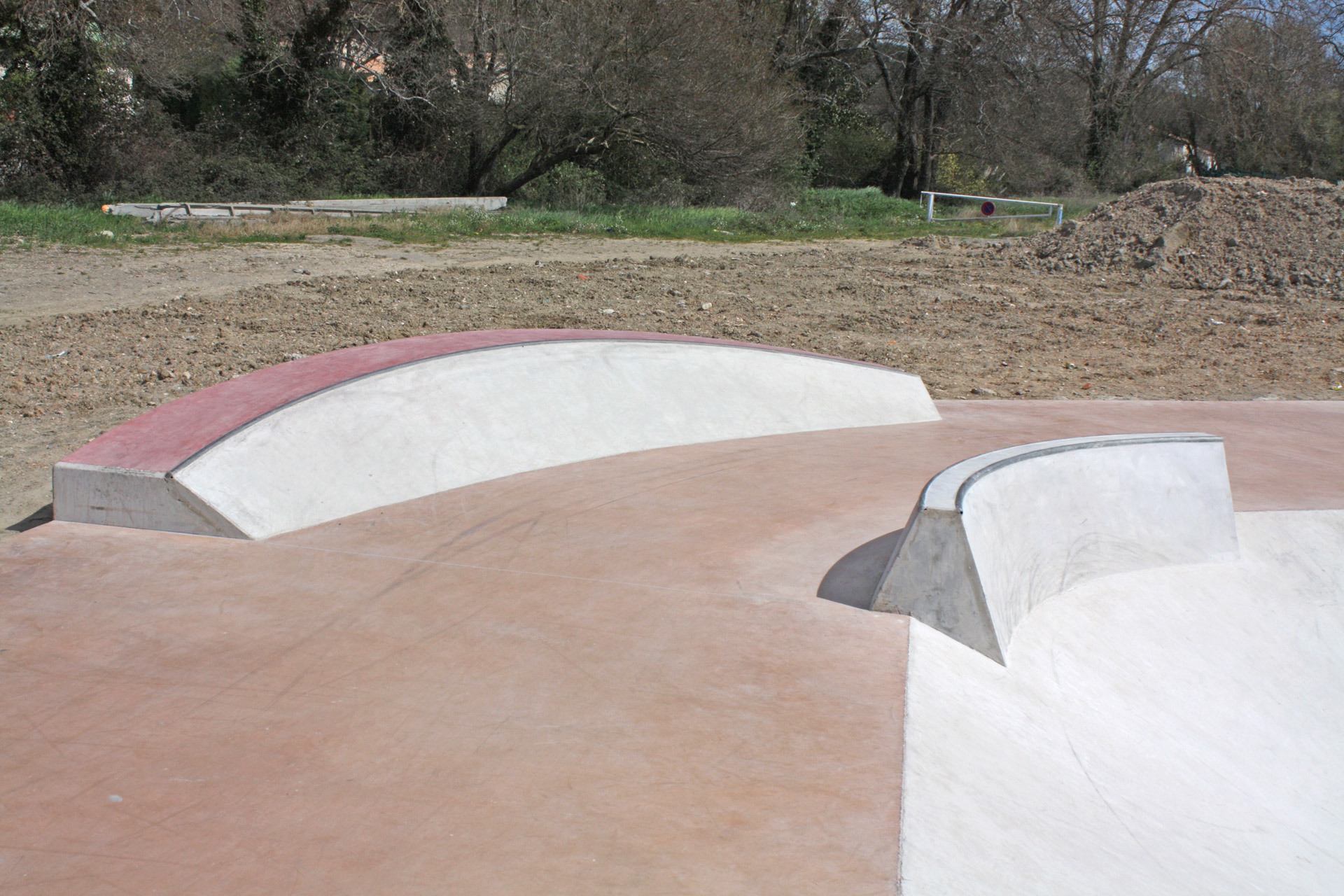 Simiane Skatepark Simiane Collongue Skate Spot 4/5