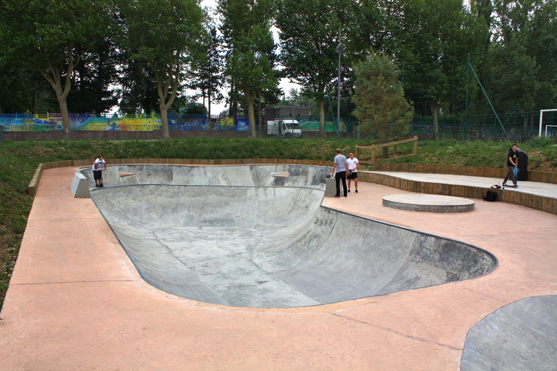 Quartier Moulins Skatepark Bruay la Buissière Skate Spot 3/5