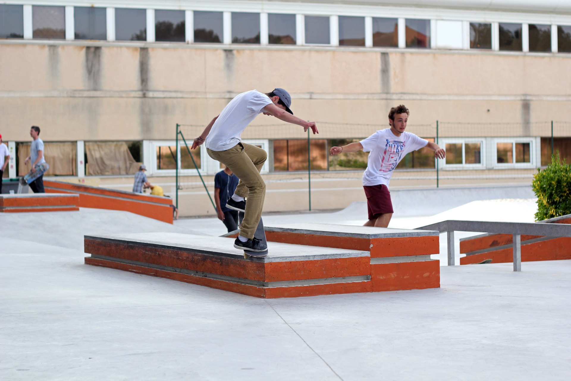 Gymnase Calmat Skatepark Sausset les Pins Skate Spot 3/5