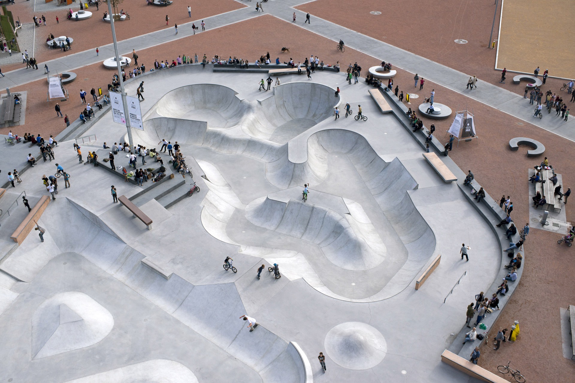 Plainpalais Skatepark Genève Skate Spot 5/5