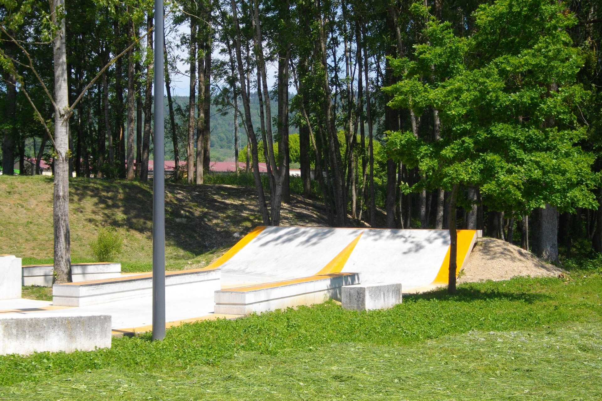 Baume Skatepark Baume les Dames Skate Spot 3/5