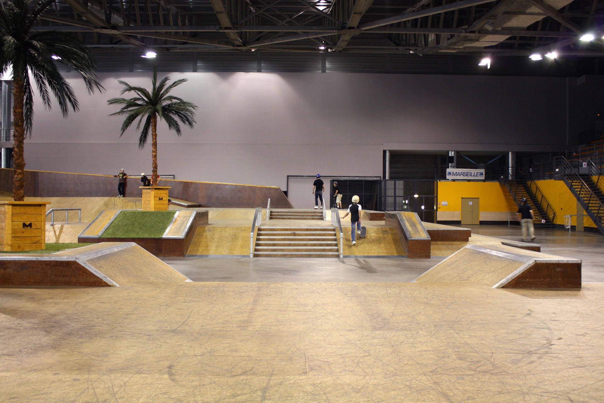 Palais Omnisports Indoor Marseille Skate Spot 5/5