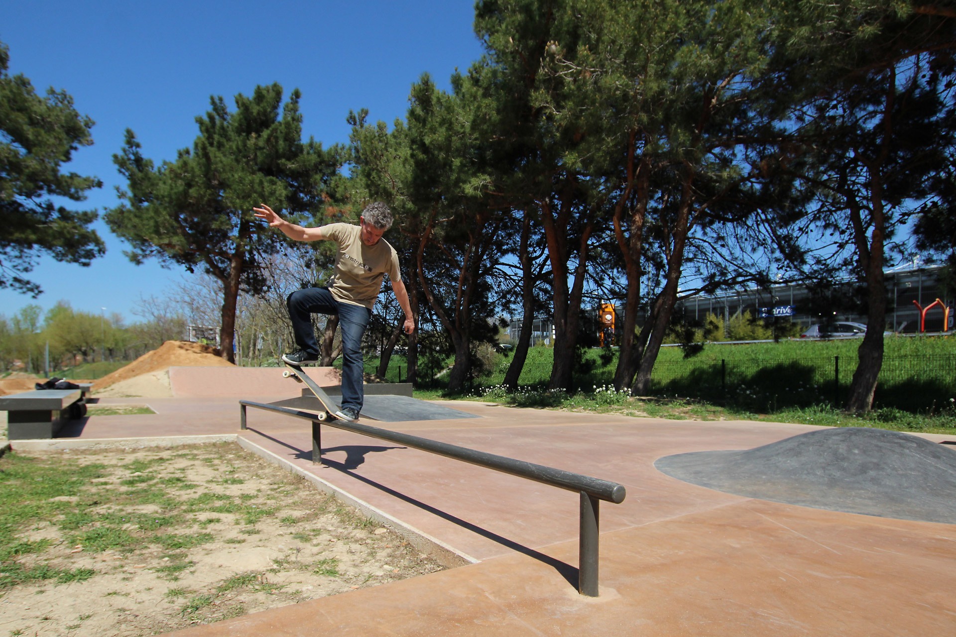 Les Milles Skatepark Aix en Provence Skate Spot 4/5