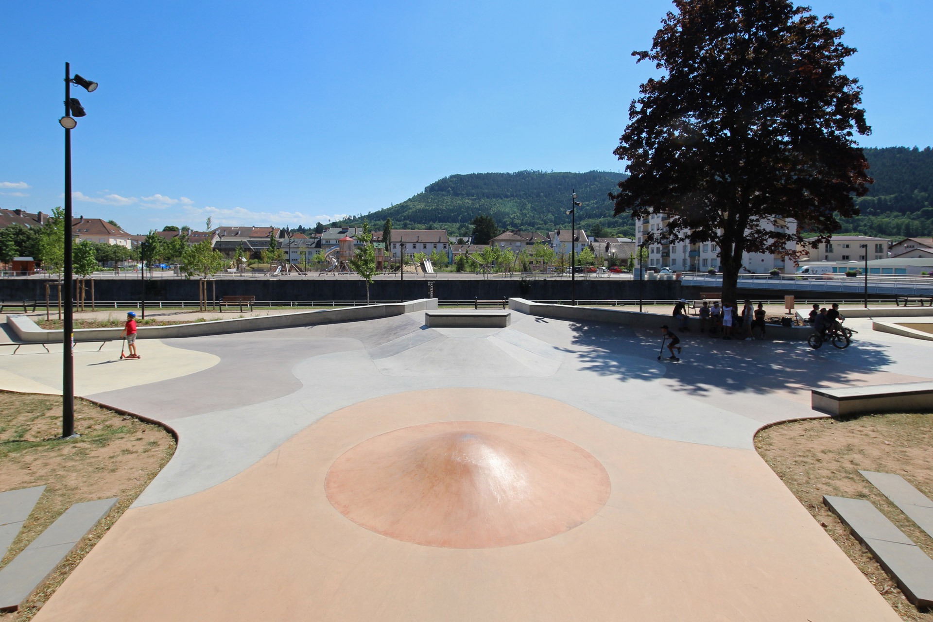 Parc Jean Mansuy Skatepark Saint Dié des Vosges Skate Spot 4/5