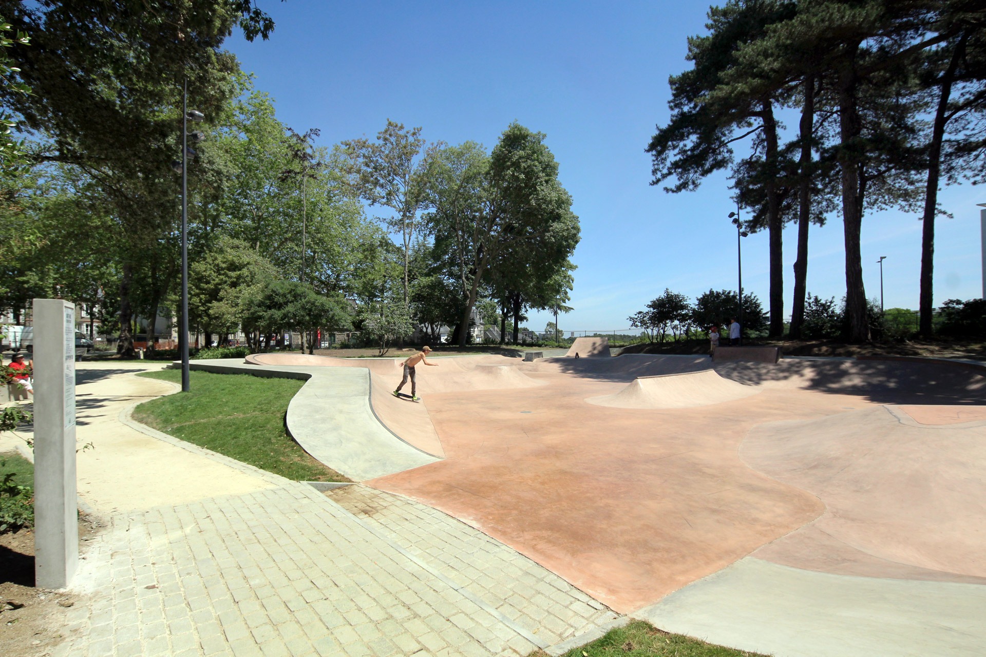 Parc des Promenades Skatepark Saint Brieuc Skate Spot 4/5