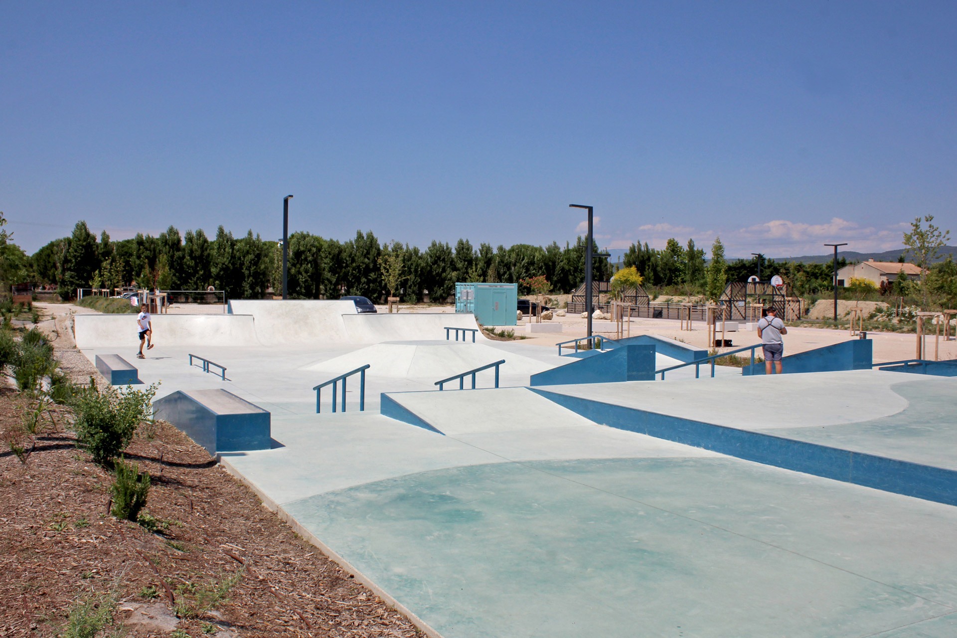 Isle Skatepark L' Isle sur la Sorgue Skate Spot 4/5