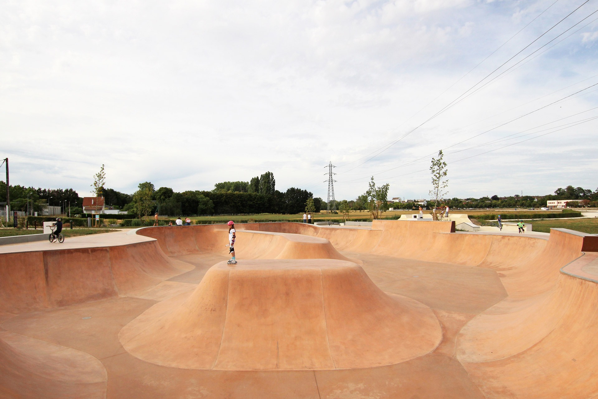Arthur Noyer Skatepark Bourges Skate Spot 4/5