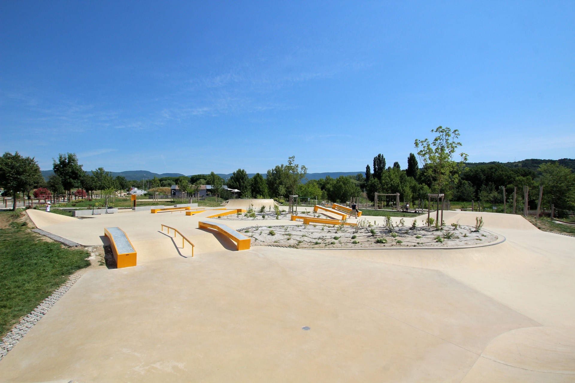 Plan d' Eau Skatepark Apt Skate Spot 4/5