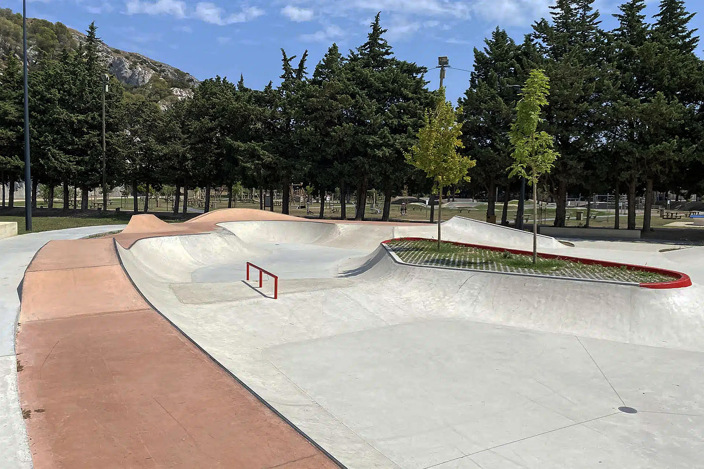 Grenouillet Skatepark Cavaillon Skate Spot 4/5