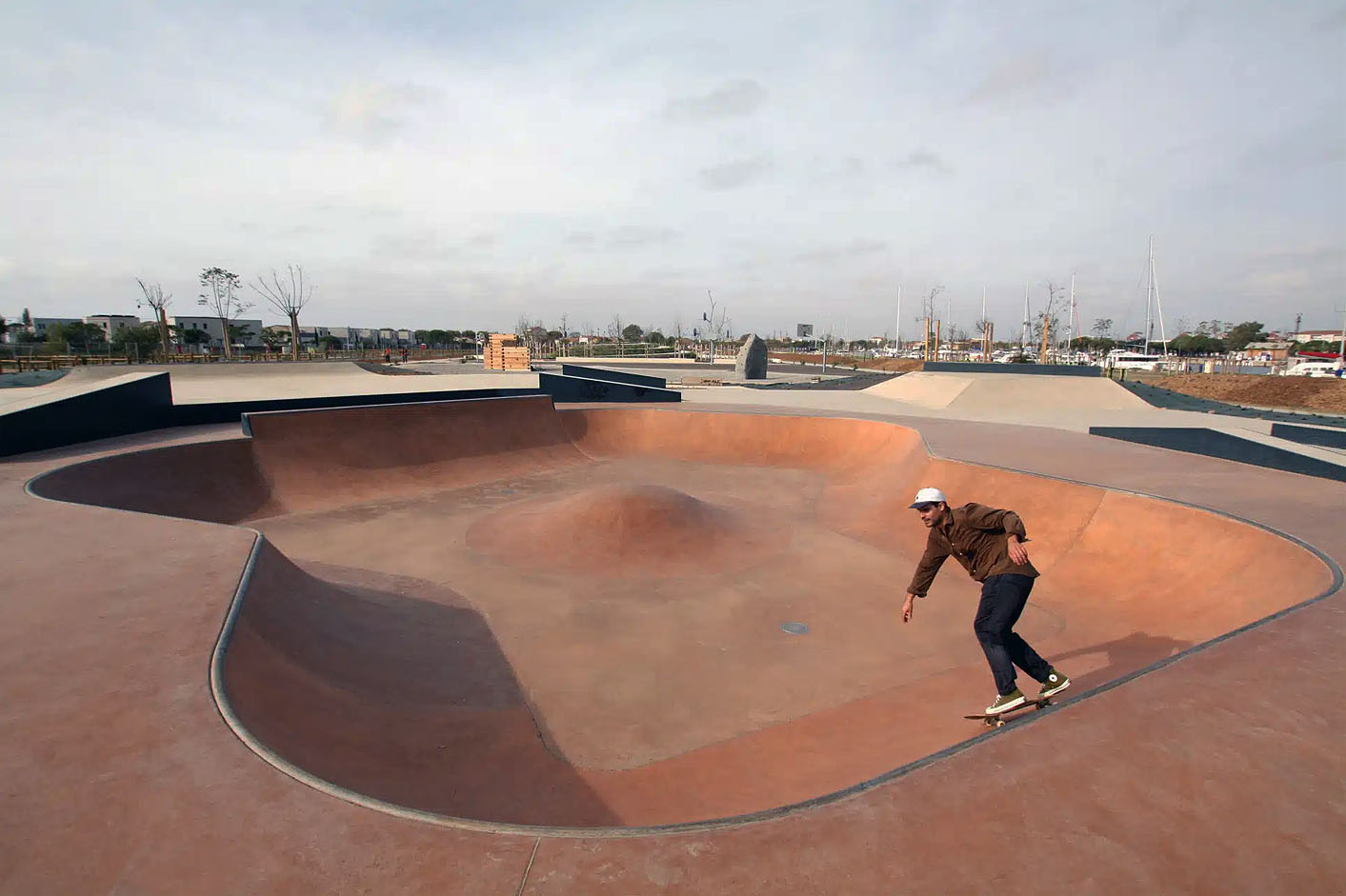 Canal Saint Louis Skatepark Port Saint Louis du Rhône Skate Spot 4/5