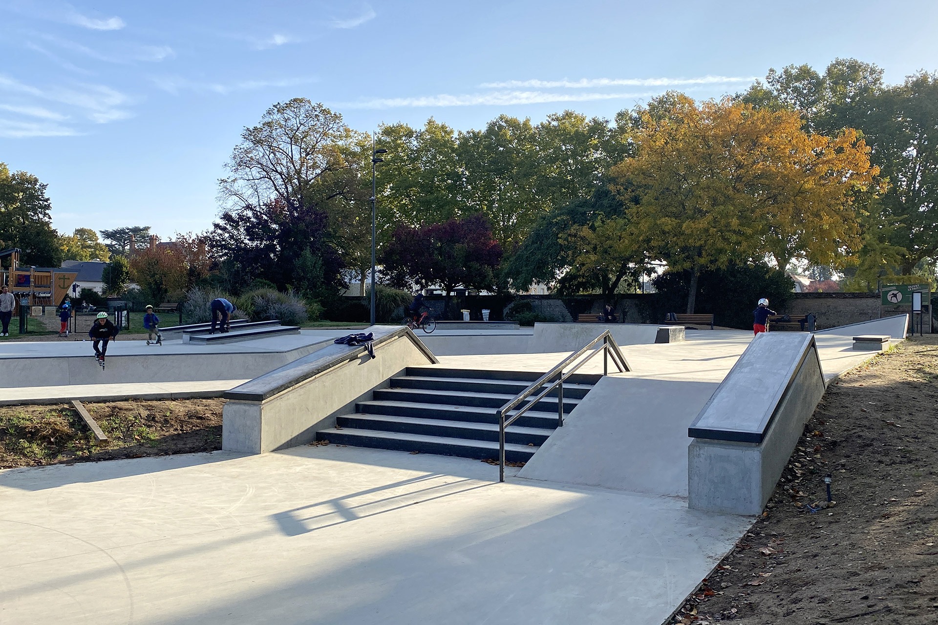 Parc du Poutyl Skatepark Olivet Skate Spot 4/5