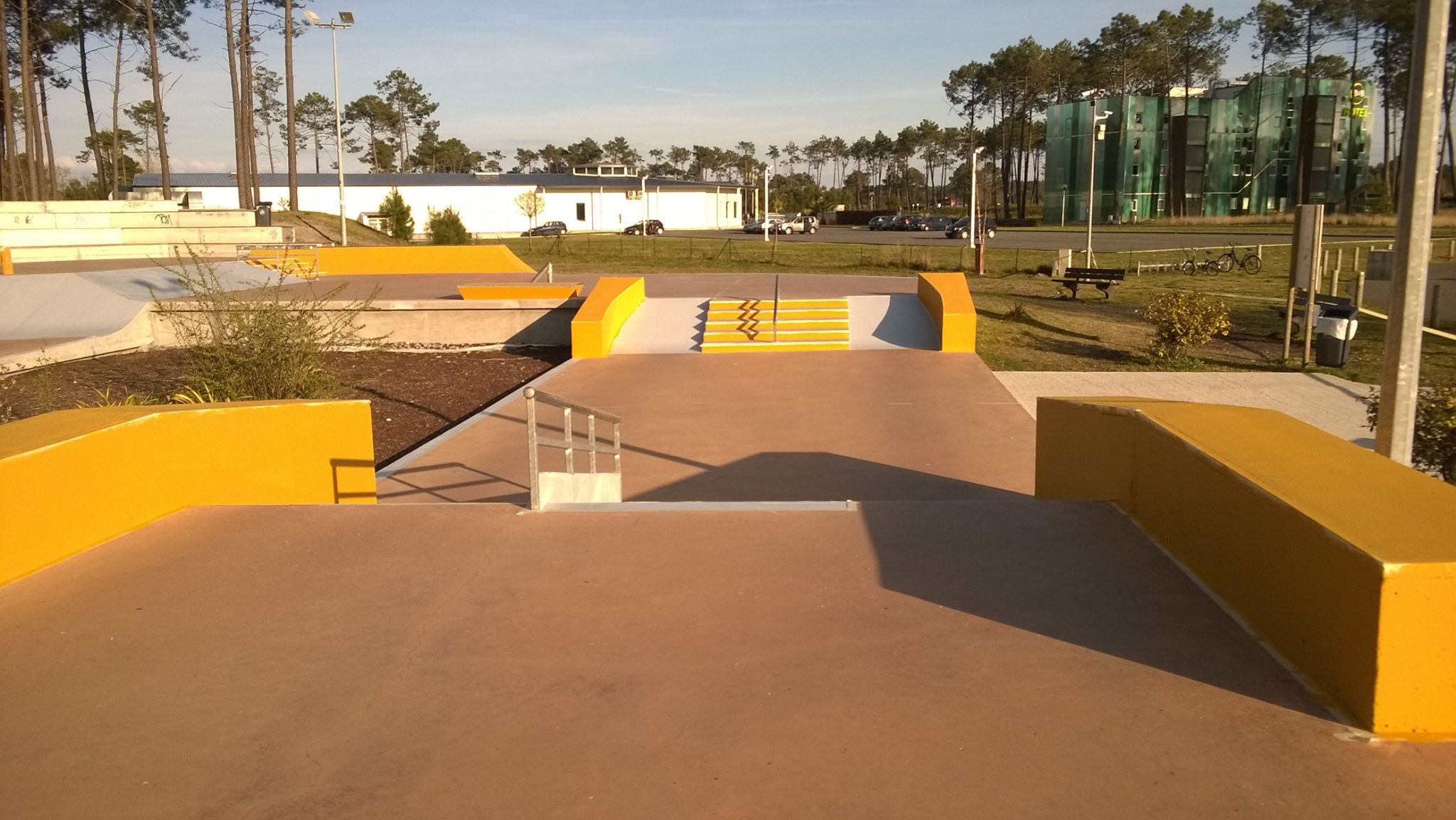 Bâton Rouge Skatepark Gujan Mestras Skate Spot 5/5
