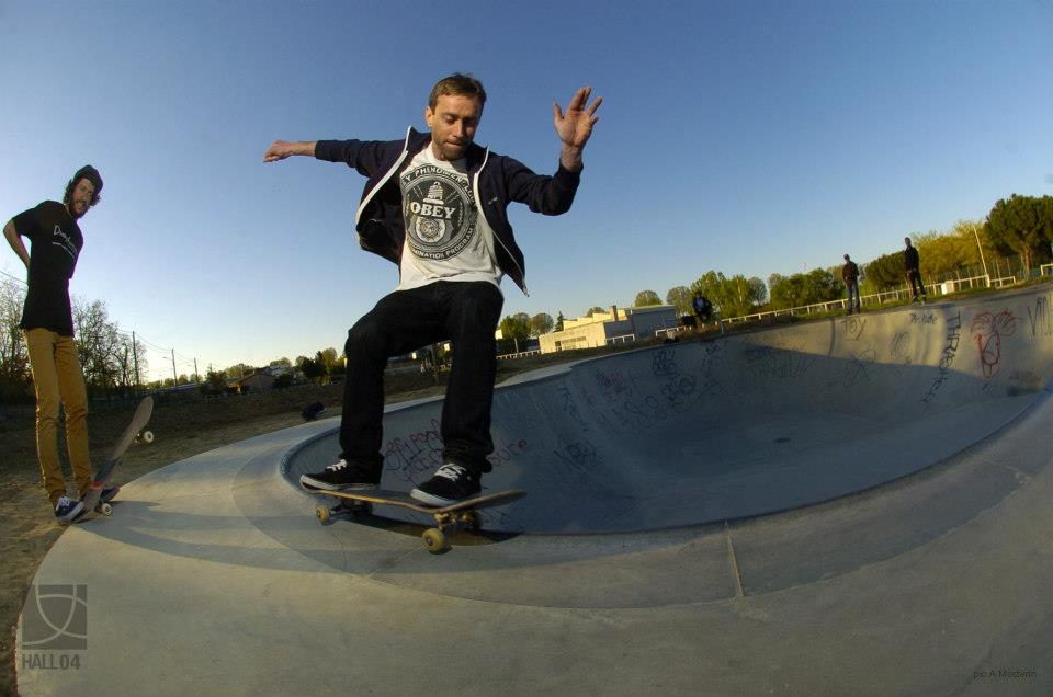 Château de l' Hers Bowl Toulouse Skate Spot 4/5