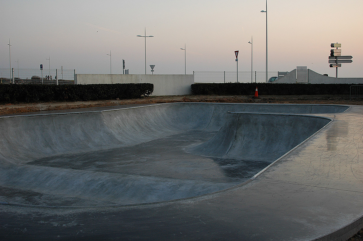 Plage de Tanchet Bowl Les Sables d' Olonne Skate Spot 4/5
