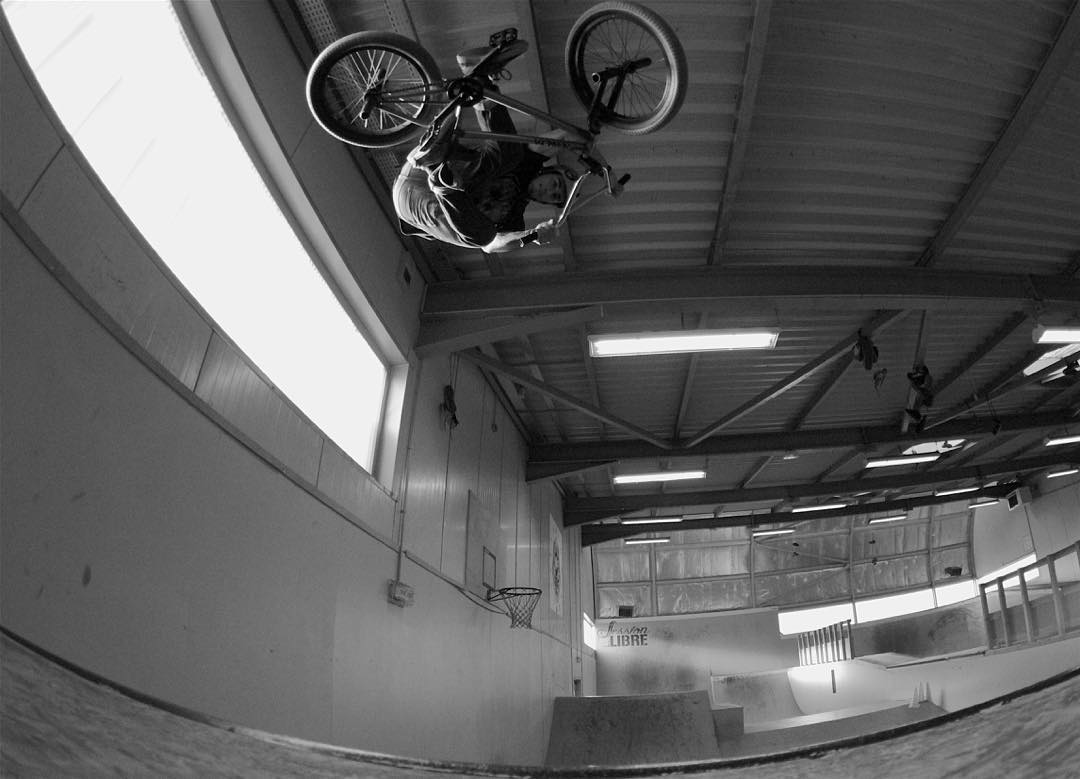 L' épicentre Indoor Aurillac Skate Spot 4/5