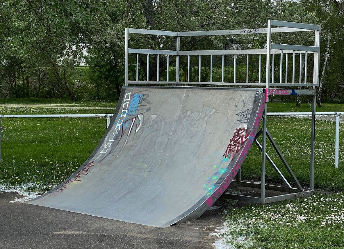 Île de Balzac Skatepark Tours Skate Spot 3/5