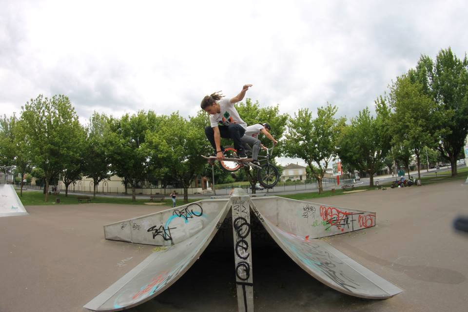 Stade Domenech Skatepark Brive la Gaillarde Skate Spot 2/5