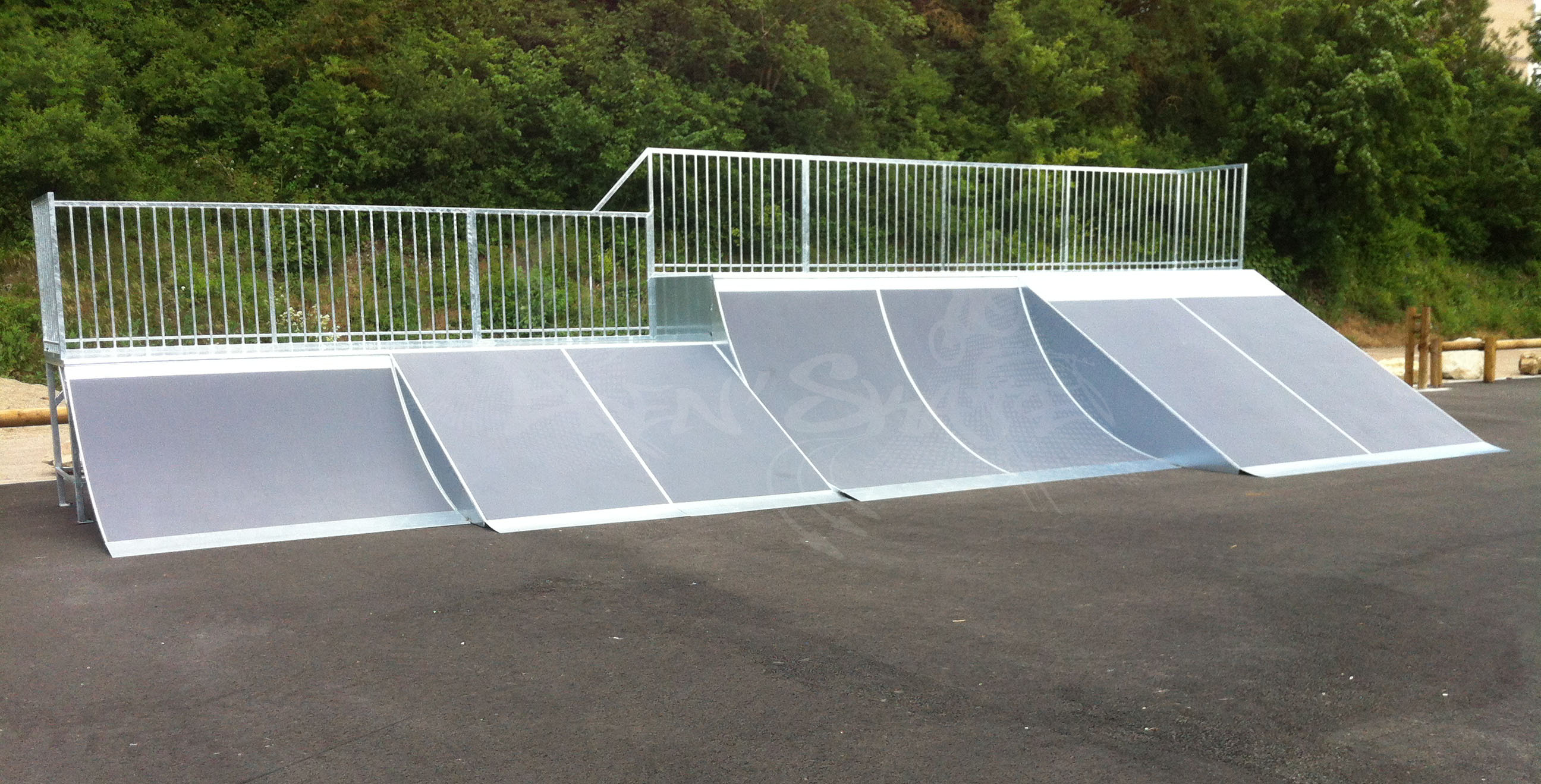 St Amâtre Skatepark Auxerre Skate Spot 2/5