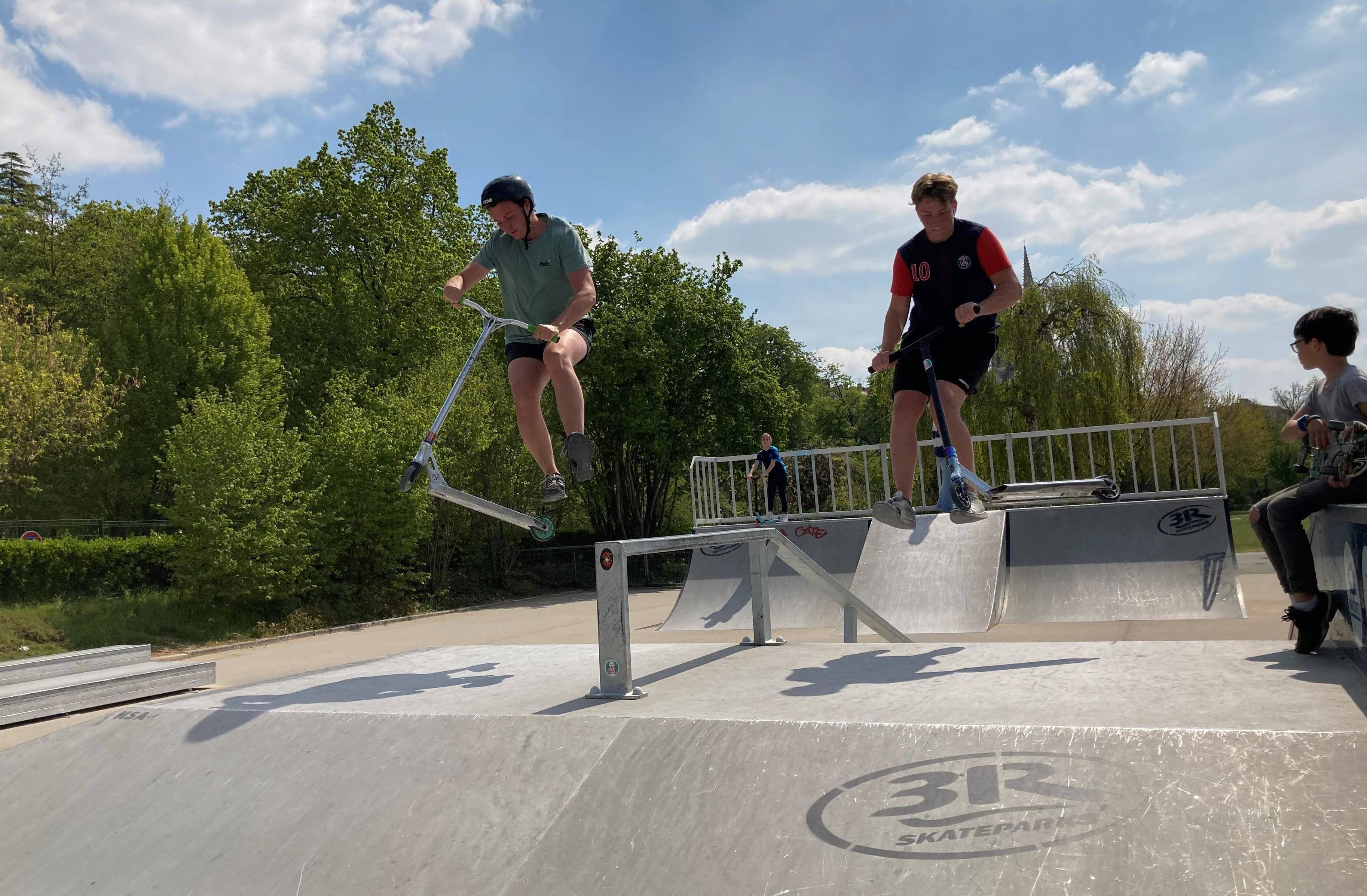 Parc du Pré Leroy Skatepark Niort Skate Spot 2/5
