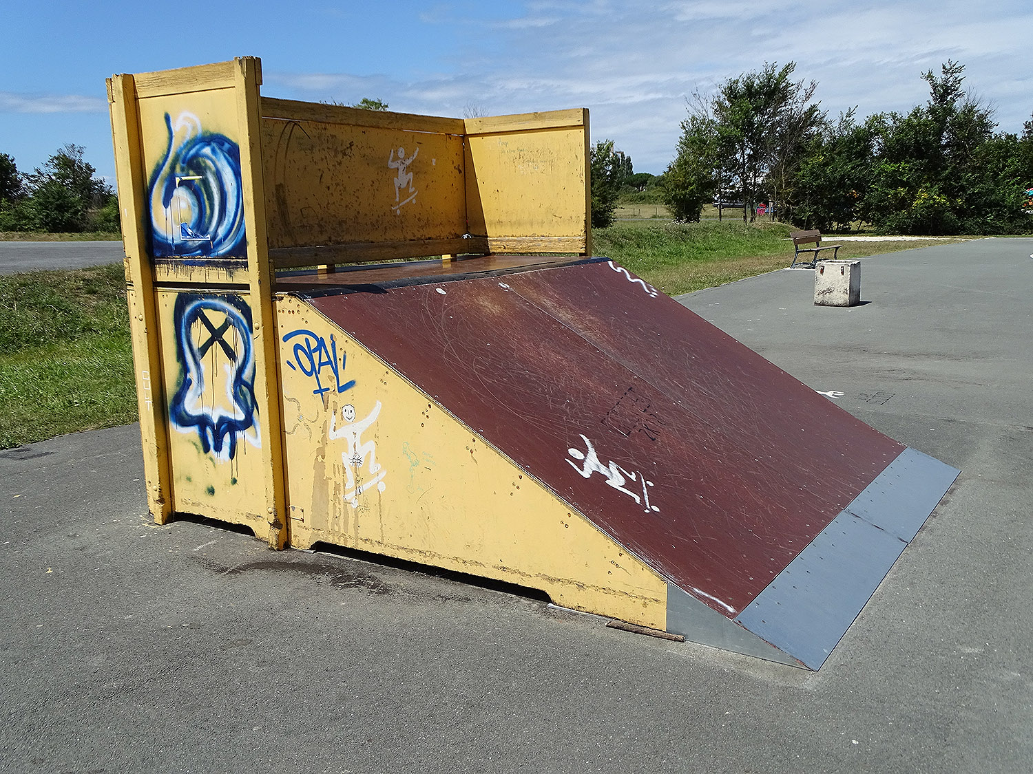 Luna Park Skatepark Saint Georges d' Oléron Skate Spot 3/5