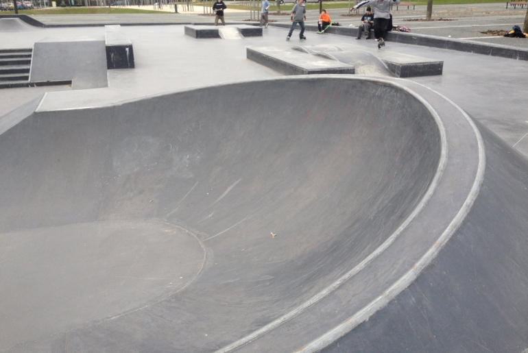 Beaulieu Skatepark Chartres Skate Spot 4/5