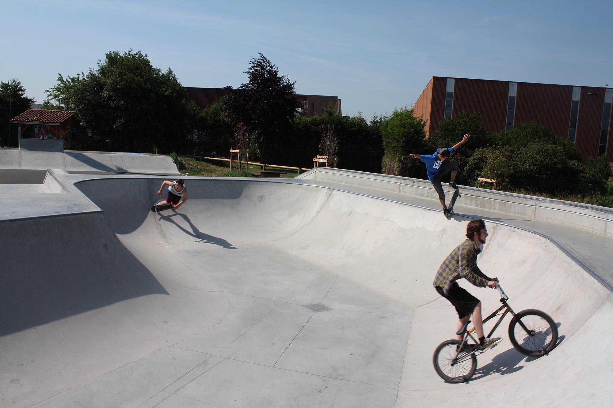 L' Équinoxe Skatepark Saint Genis Laval Skate Spot 4/5