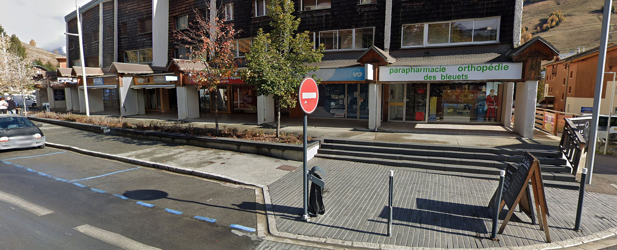 Cinéma Spot Street Les Deux Alpes Skate Spot 3/5