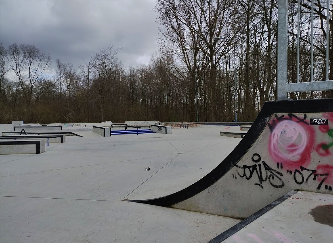 Beatrixpark Skatepark Almere Skate Spot 5/5