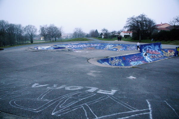 La Généraudière Bowl La Roche sur Yon Skate Spot 3/5