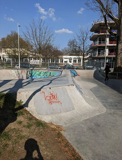 Salle du Romarin Skatepark La Madeleine Skate Spot 3/5