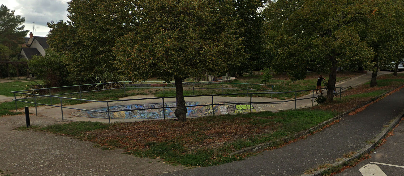 Chantenay Bowl Nantes Skate Spot 2/5