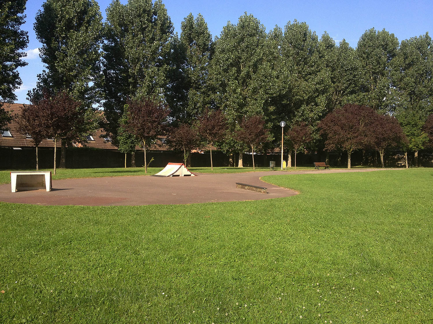 Les 4 Saisons Skatepark Armentières Skate Spot 1/5