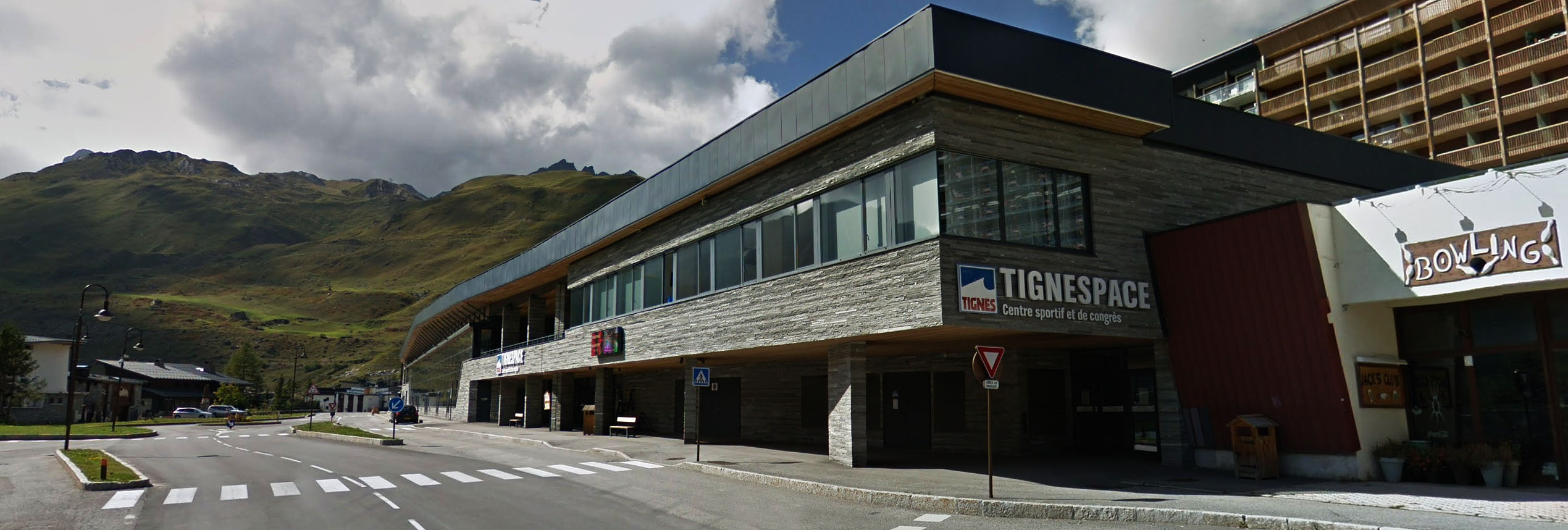 Tignespace Indoor Tignes Skate Spot 3/5