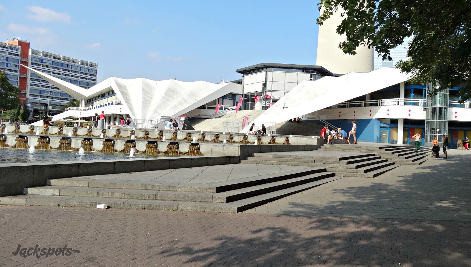 Fernsehturm Plaza Berlin Skate Spot 3/5