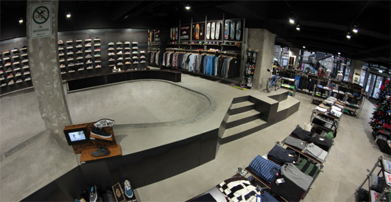 Titus Bowl Berlin Skate Spot 3/5