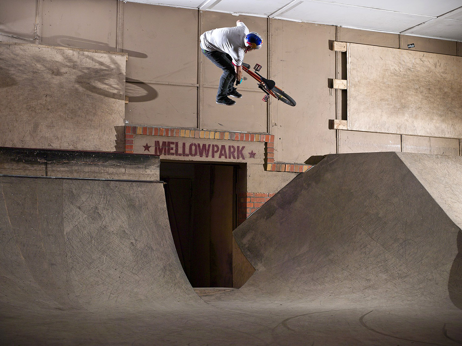 Skatehalle Indoor Berlin Skate Spot 4/5