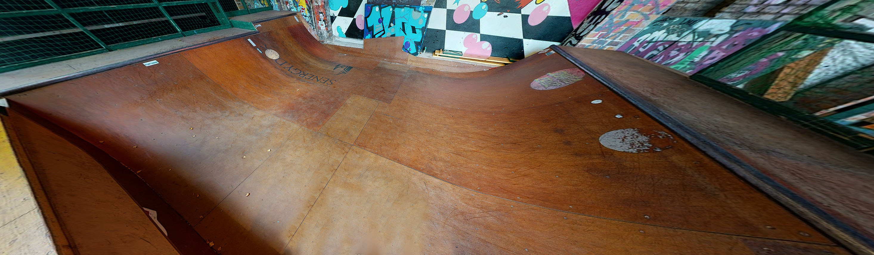 Skate Yard Skatepark Berlin Skate Spot 3/5