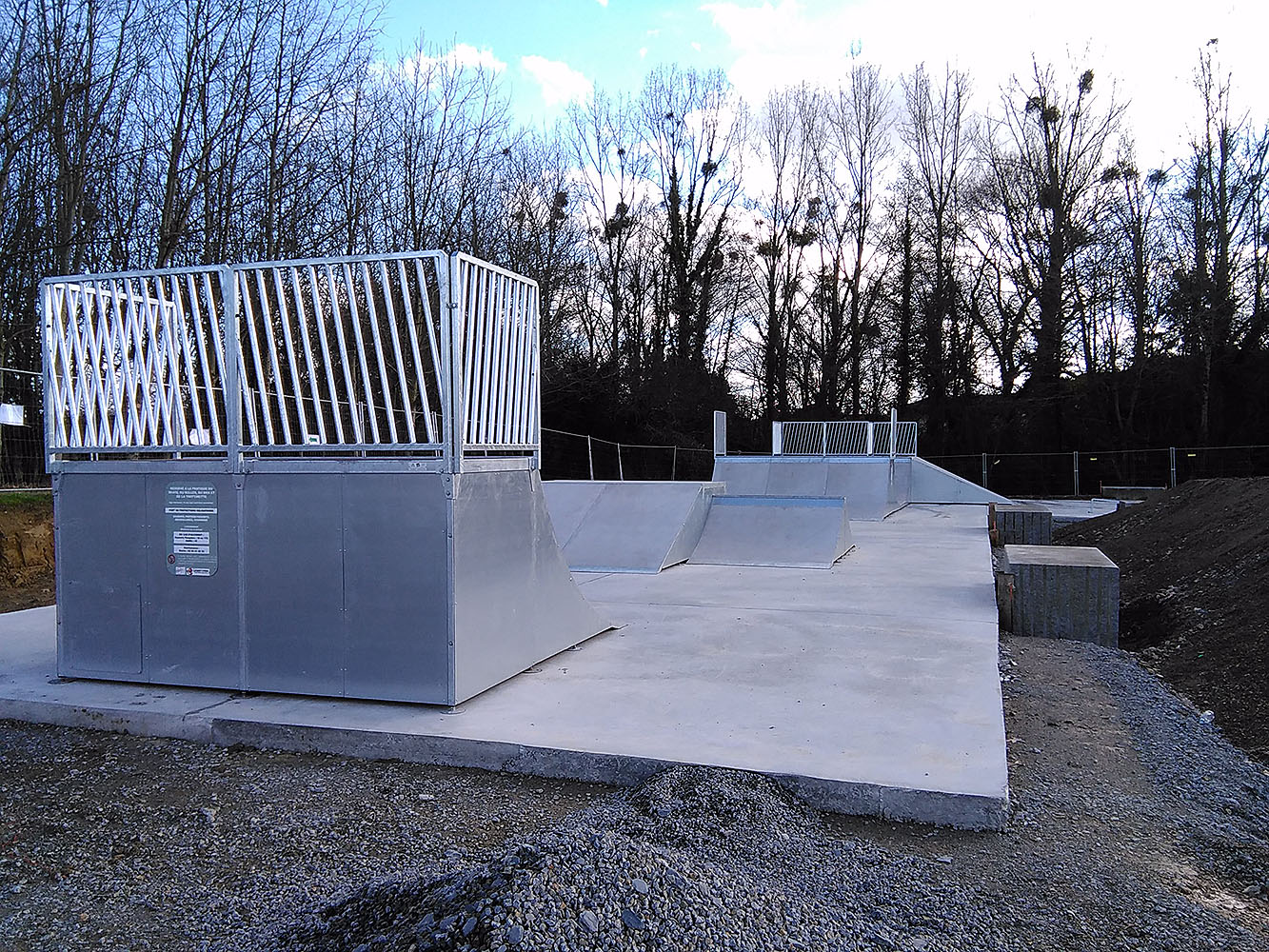 Plan d' Eau Skatepark Chantepie Skate Spot 3/5
