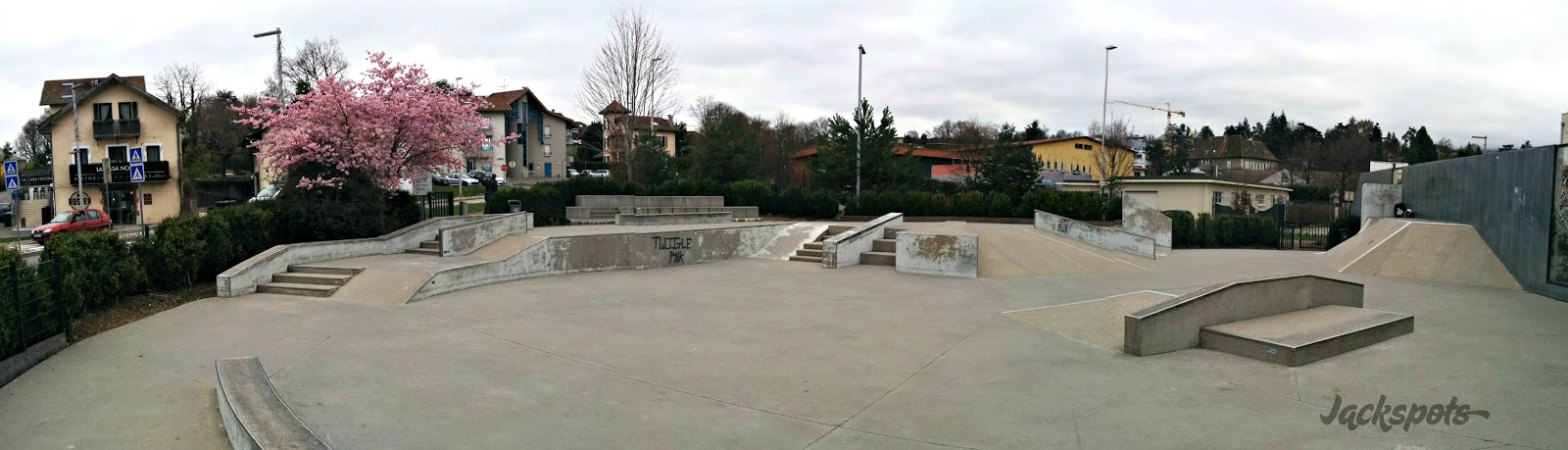 Le Vieux Skatepark Annecy Skate Spot 3/5